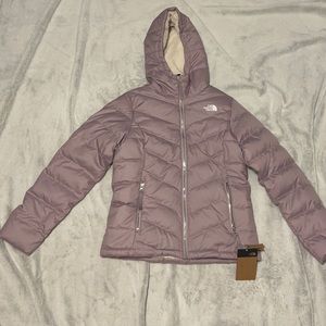 The North Face Winter Purple Puffer Coat Size M New With Tags